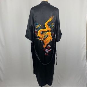 Yi Fang Black Silk Robe with Dragon Embroidery 🟡